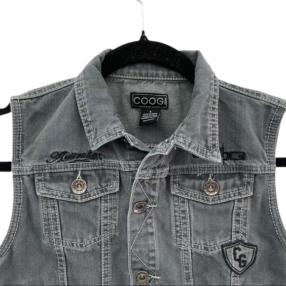 Kids Coogi Gray Denim Button Up Sleeveless Vest - Picture 3 of 11